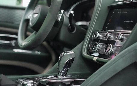 Bentley Bentayga I, 2021 год, 25 000 000 рублей, 11 фотография