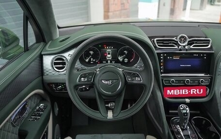 Bentley Bentayga I, 2021 год, 25 000 000 рублей, 4 фотография