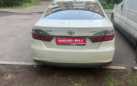 Toyota Camry, 2017 год, 1 590 000 рублей, 2 фотография