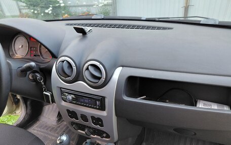 Renault Logan I, 2013 год, 420 000 рублей, 6 фотография