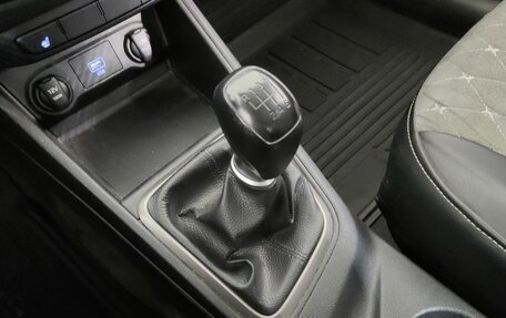 Hyundai Solaris II рестайлинг, 2019 год, 1 275 000 рублей, 24 фотография