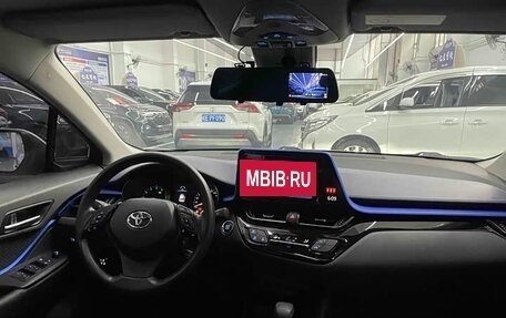 Toyota C-HR I рестайлинг, 2021 год, 1 679 080 рублей, 3 фотография