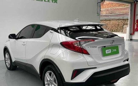 Toyota C-HR I рестайлинг, 2021 год, 1 679 080 рублей, 21 фотография