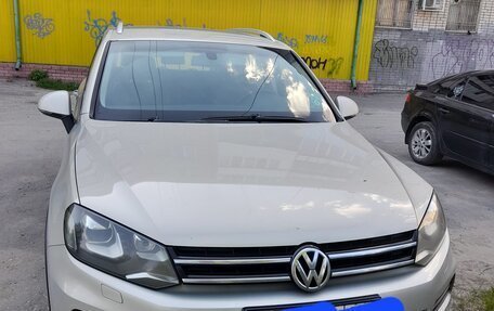 Volkswagen Touareg III, 2011 год, 1 890 000 рублей, 3 фотография