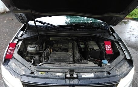 Volkswagen Tiguan II, 2019 год, 2 690 000 рублей, 4 фотография