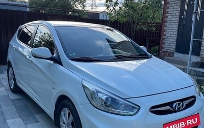 Hyundai Solaris II рестайлинг, 2013 год, 950 000 рублей, 1 фотография