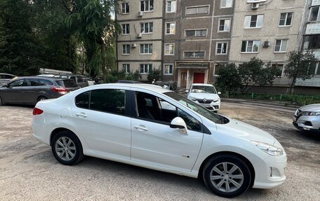 Peugeot 408 I рестайлинг, 2014 год, 610 000 рублей, 2 фотография