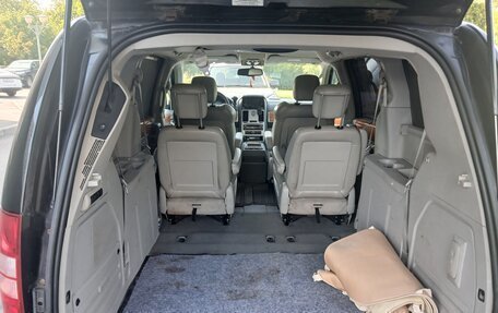 Chrysler Voyager IV, 2008 год, 1 150 000 рублей, 9 фотография