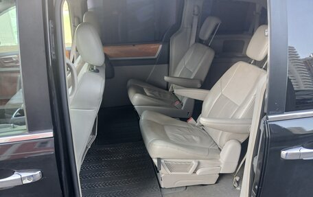 Chrysler Voyager IV, 2008 год, 1 150 000 рублей, 10 фотография