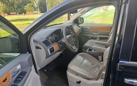 Chrysler Voyager IV, 2008 год, 1 150 000 рублей, 11 фотография