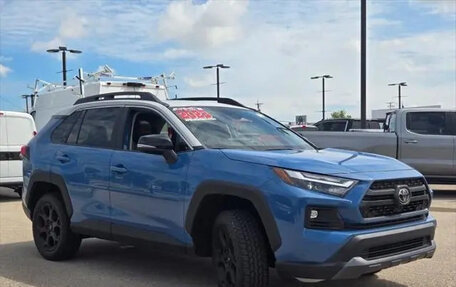 Toyota RAV4, 2023 год, 3 100 000 рублей, 4 фотография