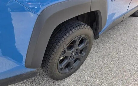 Toyota RAV4, 2023 год, 3 100 000 рублей, 5 фотография