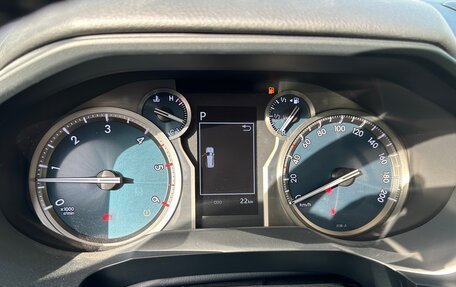Toyota Land Cruiser Prado 150 рестайлинг 2, 2022 год, 6 800 000 рублей, 5 фотография