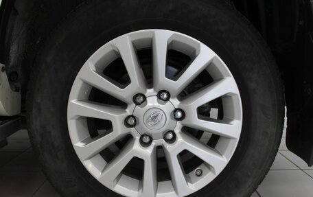 Toyota Land Cruiser Prado 150 рестайлинг 2, 2016 год, 3 550 000 рублей, 14 фотография