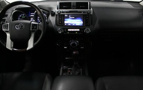 Toyota Land Cruiser Prado 150 рестайлинг 2, 2016 год, 3 550 000 рублей, 20 фотография