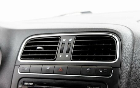 Volkswagen Polo VI (EU Market), 2011 год, 778 000 рублей, 22 фотография