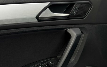 Volkswagen Tiguan II, 2021 год, 3 135 000 рублей, 13 фотография