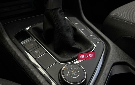 Volkswagen Tiguan II, 2021 год, 3 135 000 рублей, 15 фотография