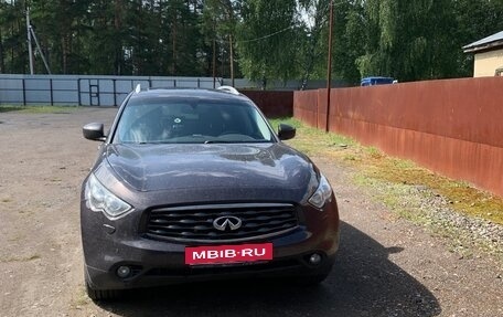 Infiniti FX II, 2011 год, 2 200 000 рублей, 2 фотография