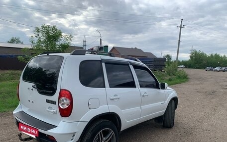 Chevrolet Niva I рестайлинг, 2011 год, 590 000 рублей, 6 фотография