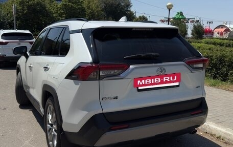 Toyota RAV4, 2020 год, 3 300 000 рублей, 4 фотография