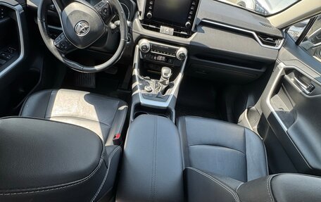Toyota RAV4, 2020 год, 3 300 000 рублей, 14 фотография