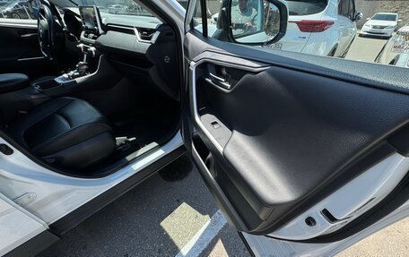Toyota RAV4, 2020 год, 3 300 000 рублей, 15 фотография