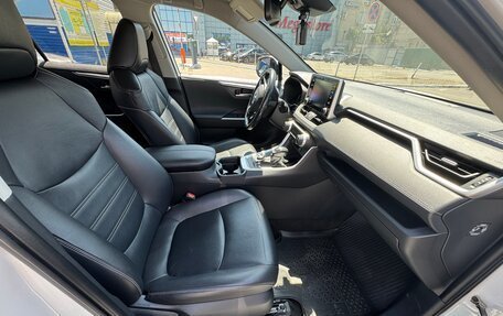 Toyota RAV4, 2020 год, 3 300 000 рублей, 17 фотография
