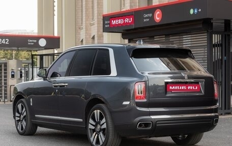 Rolls-Royce Cullinan, 2020 год, 36 700 000 рублей, 6 фотография