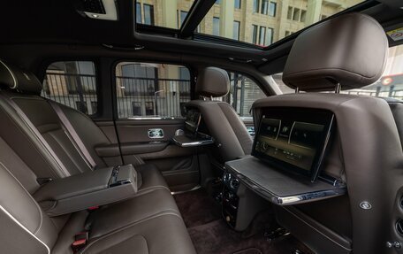 Rolls-Royce Cullinan, 2020 год, 36 700 000 рублей, 15 фотография