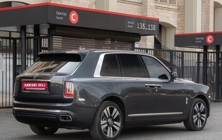 Rolls-Royce Cullinan, 2020 год, 36 700 000 рублей, 10 фотография