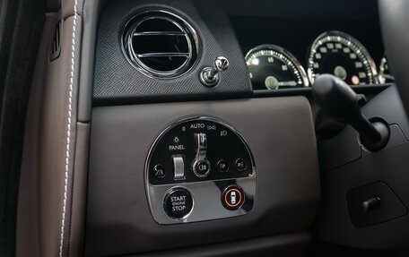 Rolls-Royce Cullinan, 2020 год, 36 700 000 рублей, 28 фотография