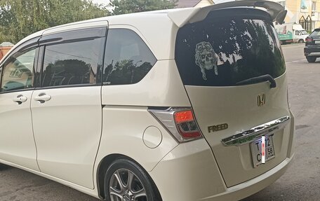 Honda Freed I, 2012 год, 1 500 000 рублей, 8 фотография
