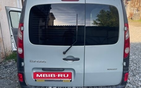 Renault Kangoo II рестайлинг, 2010 год, 600 000 рублей, 2 фотография