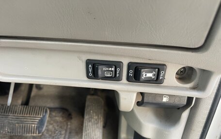 Nissan Bassara, 2000 год, 320 000 рублей, 12 фотография