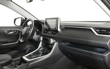 Toyota RAV4, 2021 год, 3 980 000 рублей, 9 фотография