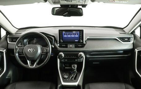 Toyota RAV4, 2021 год, 3 980 000 рублей, 12 фотография