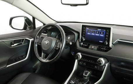 Toyota RAV4, 2021 год, 3 980 000 рублей, 21 фотография