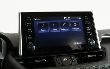 Toyota RAV4, 2021 год, 3 980 000 рублей, 19 фотография