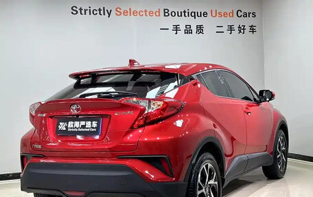 Toyota C-HR I рестайлинг, 2022 год, 1 760 999 рублей, 5 фотография
