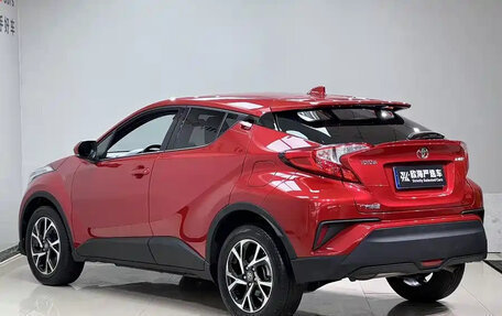 Toyota C-HR I рестайлинг, 2022 год, 1 760 999 рублей, 6 фотография