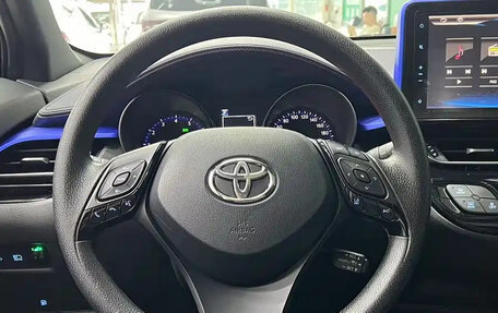 Toyota C-HR I рестайлинг, 2022 год, 1 760 999 рублей, 13 фотография
