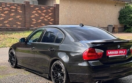 BMW 3 серия, 2006 год, 1 300 000 рублей, 4 фотография