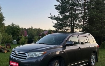 Toyota Highlander III, 2012 год, 2 040 000 рублей, 1 фотография