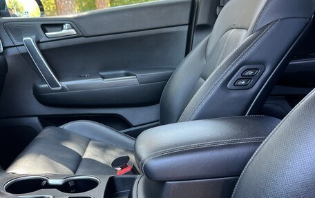 KIA Sportage IV рестайлинг, 2018 год, 2 600 000 рублей, 8 фотография