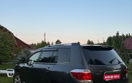 Toyota Highlander III, 2012 год, 2 040 000 рублей, 2 фотография
