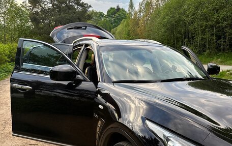 Infiniti QX70, 2015 год, 2 100 000 рублей, 8 фотография