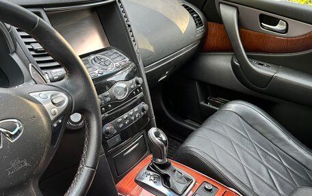 Infiniti QX70, 2015 год, 2 100 000 рублей, 4 фотография