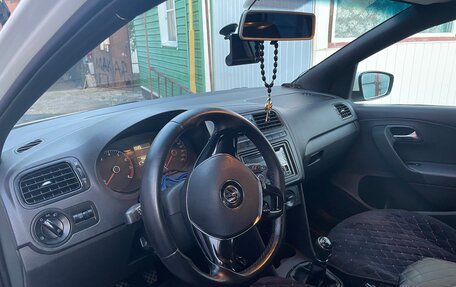 Volkswagen Polo VI (EU Market), 2017 год, 900 000 рублей, 14 фотография