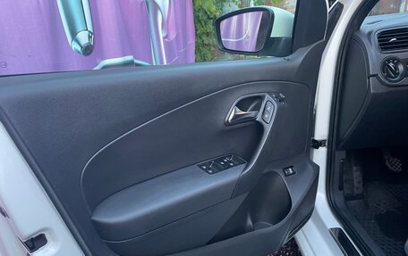 Volkswagen Polo VI (EU Market), 2017 год, 900 000 рублей, 15 фотография